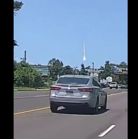 **Misteriosa bola de fuego ilumina el cielo sureste de Estados Unidos**