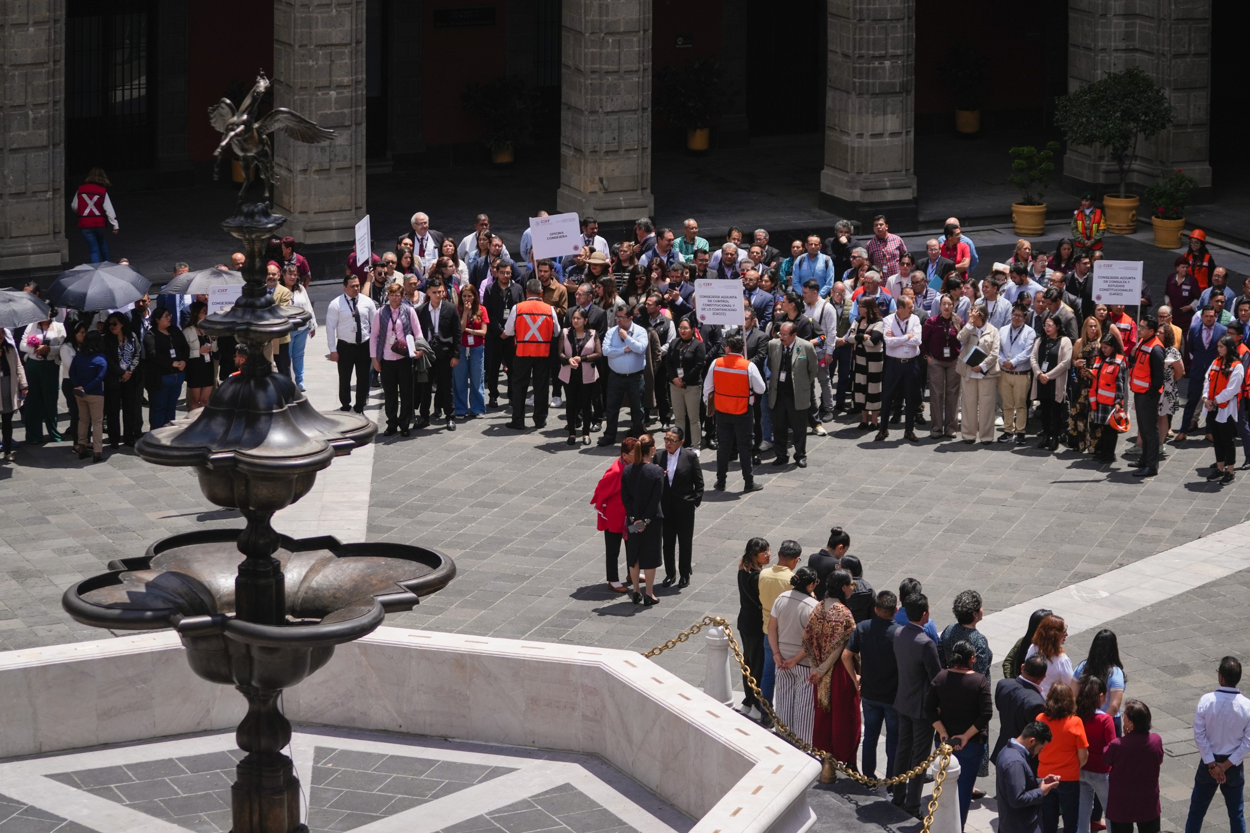 Sheinbaum encabeza Simulacro Nacional y homenajea a víctimas de sismos históricos