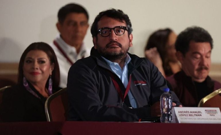 Andrés Manuel López Beltrán renuncia como secretario de Organización de Morena para buscar diputación en Tabasco