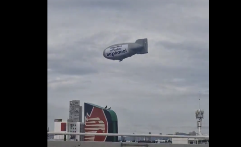 Zeppelín publicitario de Bankaool destaca en Puebla durante apertura de oficinas en Triángulo Las Ánimas
