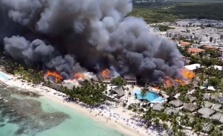 Incendio en resort de Bayahibe deja una mujer muerta y 1,700 evacuados