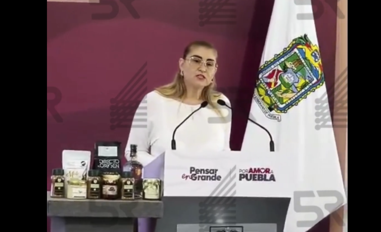 Incendio de vehículo y narcomanta en Periférico Ecológico de Puebla: Fiscalía aclara número de víctimas