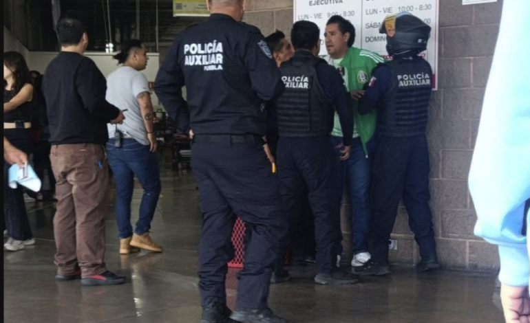Detienen a presunto ladrón tras intento de robo en tienda Costco de Puebla