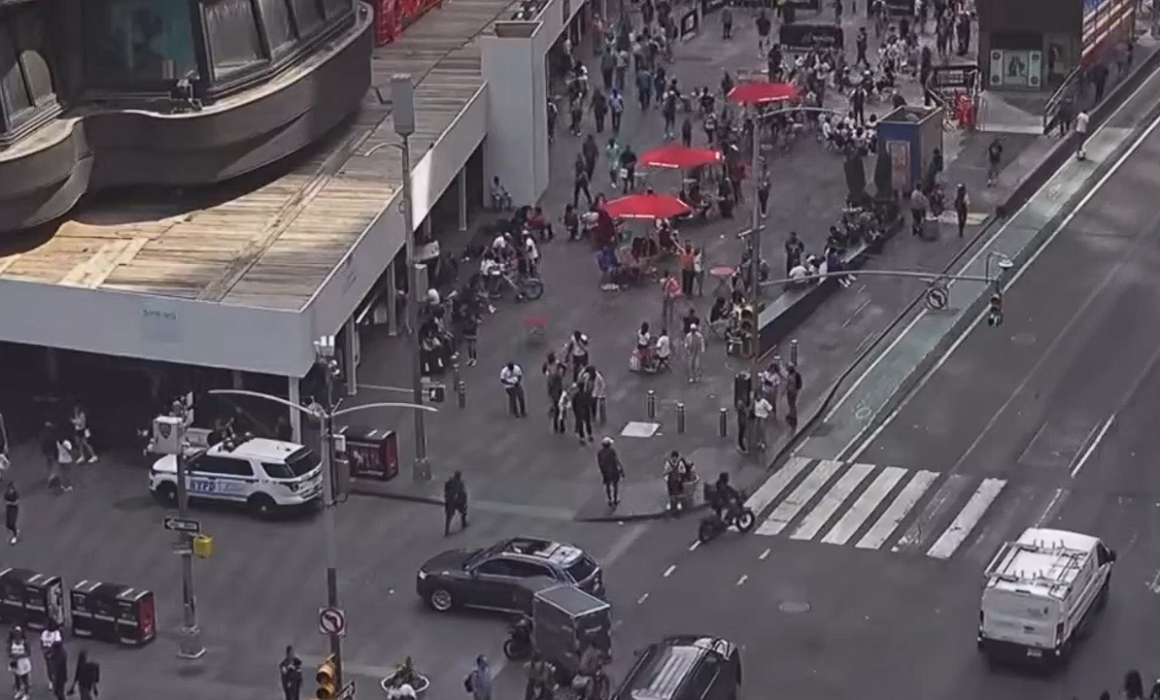 Tiroteo en Times Square genera alarma; policía detiene a un sospechoso y asegura un arma