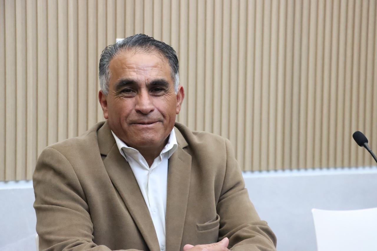 Olinia no sustituye mototaxis en Puebla, advierte diputado Elpidio Díaz