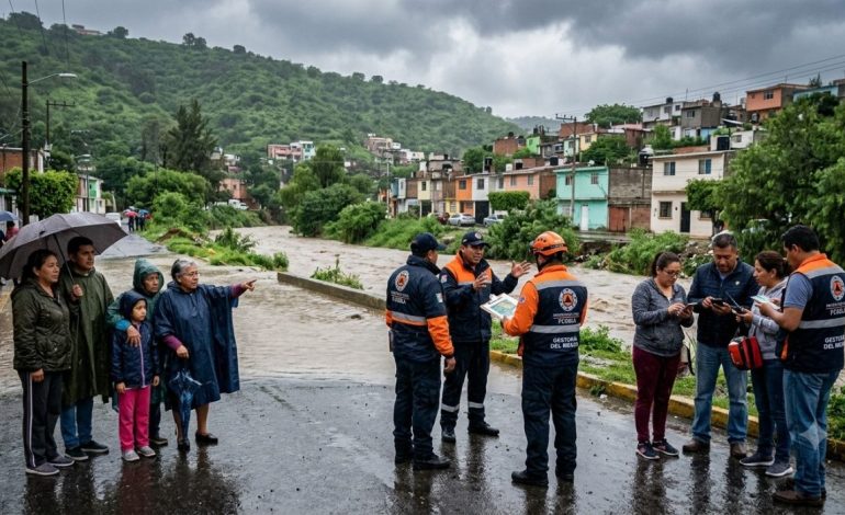 Persisten las lluvias en Puebla; especialistas alertan sobre riesgos y prevención tras tormenta de ayer