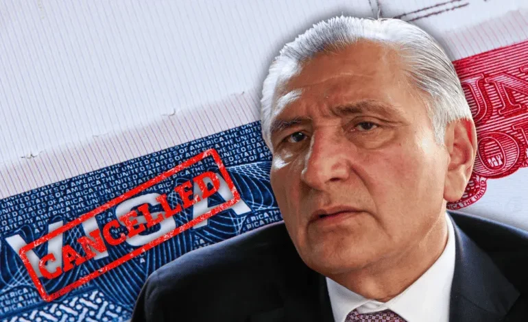 Adán Augusto López evita confirmar revocación de visa estadounidense tras señalamientos de huachicol