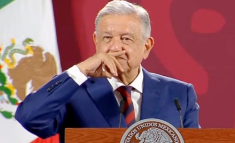 PAN presenta denuncia contra AMLO ante la Corte Penal Internacional; Sheinbaum responde con críticas al partido