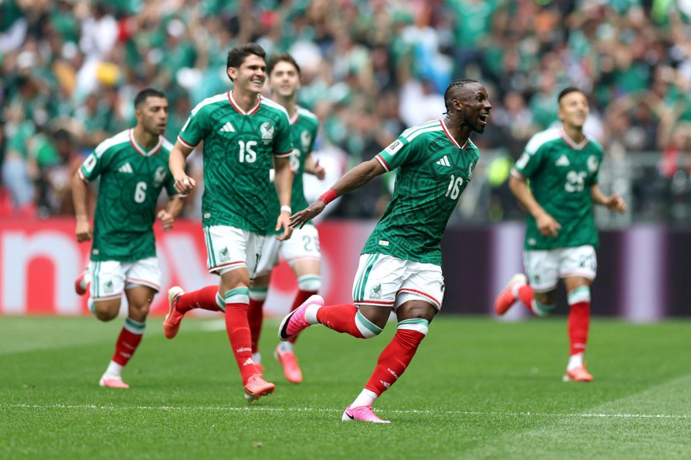 México gana su primer partido inaugural en la historia de los Mundiales