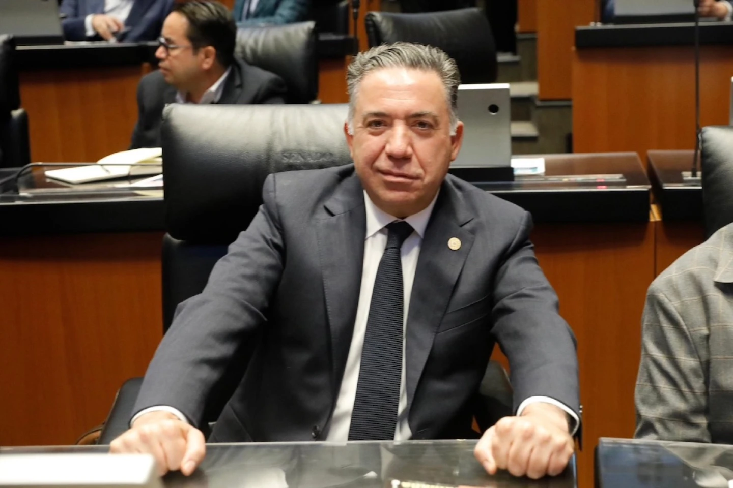 Enrique Inzunza reafirma su permanencia en el Senado y defiende su trayectoria pública