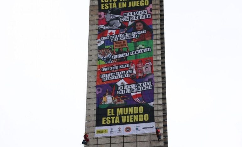 Protestas en la Estela de Luz antes del Mundial: Amnistía Internacional y Greenpeace exigen justicia social y ambiental