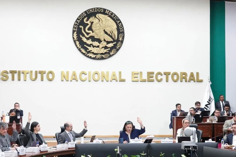 INE aprueba dos nuevos partidos para 2027 y rechaza a grupos satélites de la 4T y evangélicos confesionales