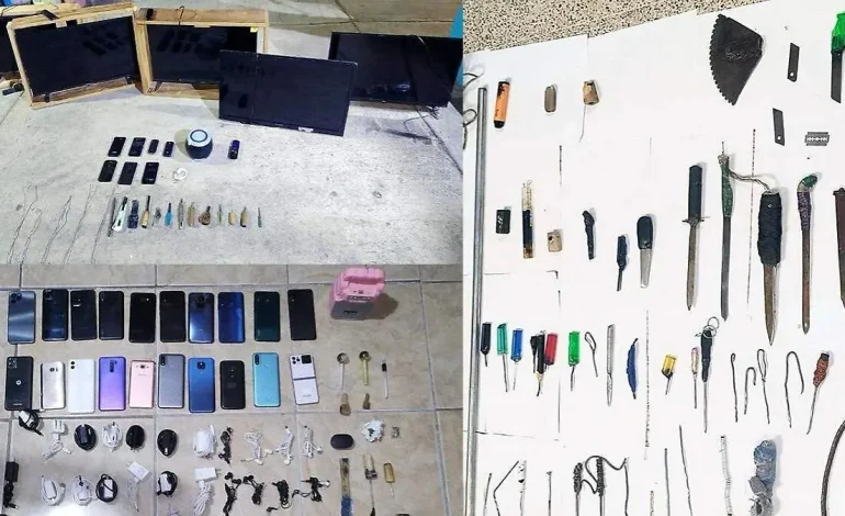 Decomisan armas hechizas, celulares y objetos para consumo de drogas en Cereso de San Miguel, Puebla