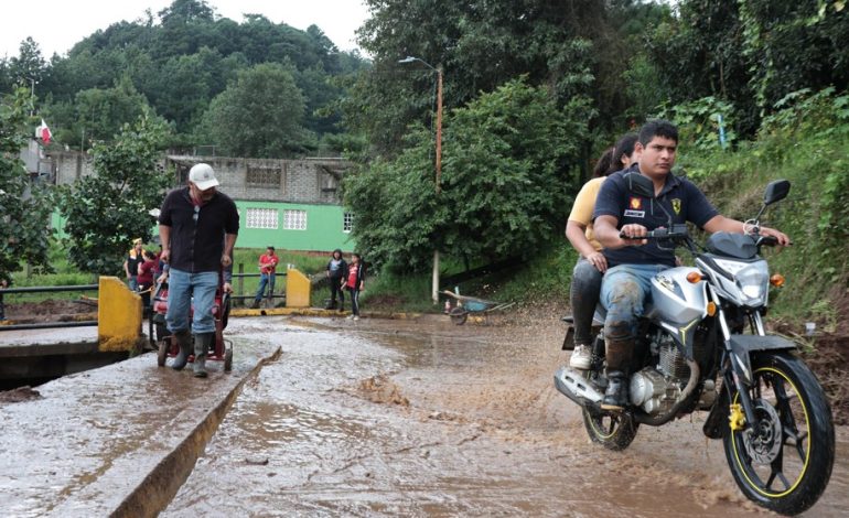 SEP suspende clases presenciales en 62 municipios de Puebla por lluvias este 8 y 9 de junio