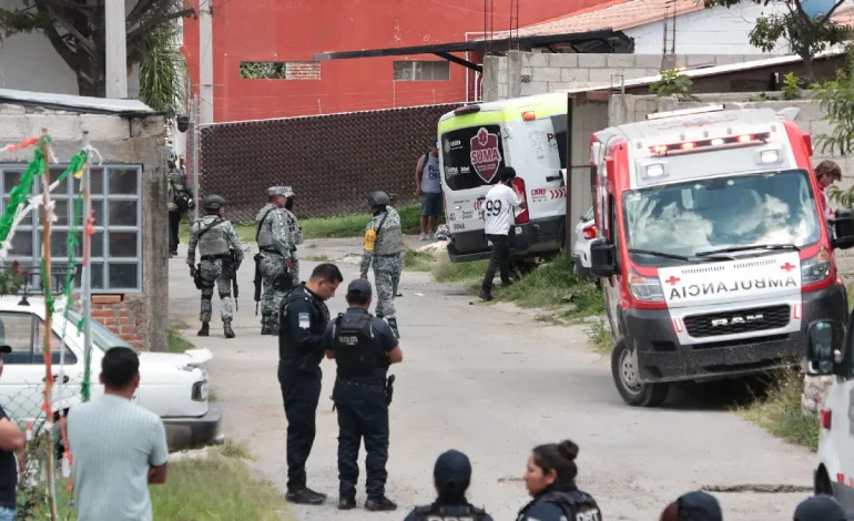 Mueren dos trabajadores tras explosión en Geovillas del Sur; una mujer permanece grave