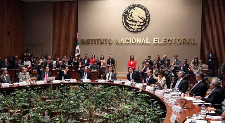 INE ordena retirar publicaciones que califican a Morena como “narcopartido”