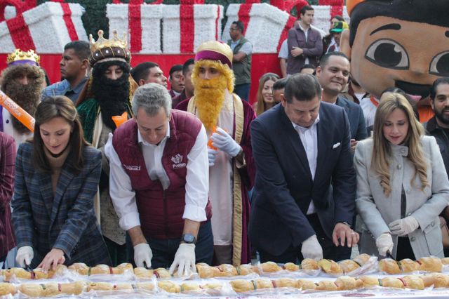 Ayuntamiento de Puebla destinó casi 600 mil pesos para obtener Récord Guinness por rosca de reyes