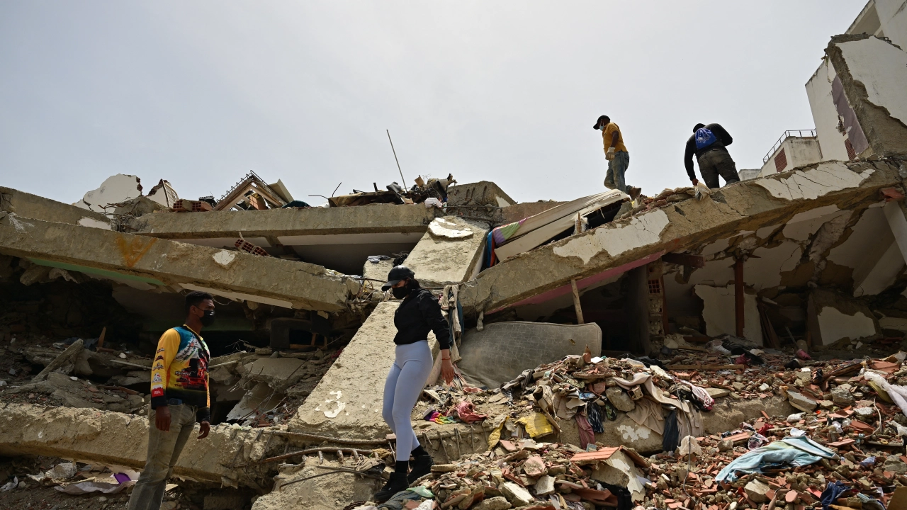 Aumenta a 4,561 la cifra de muertos por terremotos en Venezuela