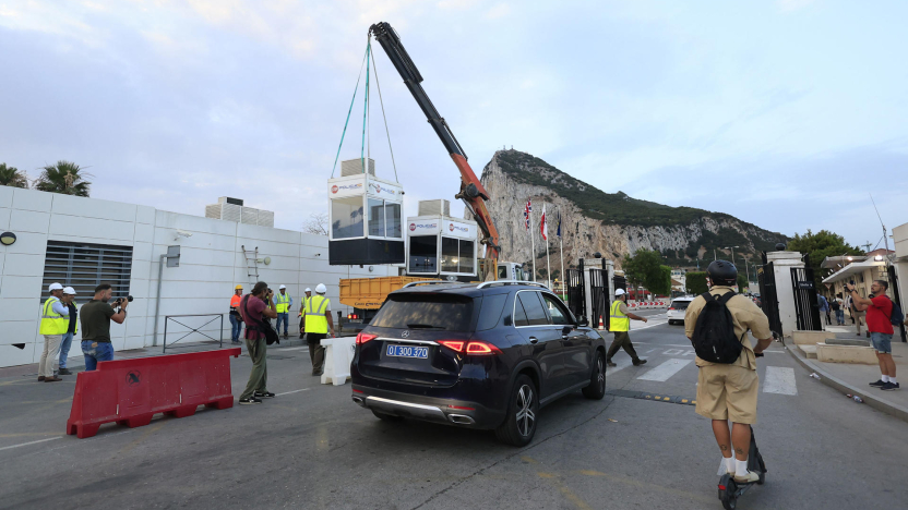 Cae la verja de Gibraltar y se abre una nueva etapa en la frontera entre España y Reino Unido
