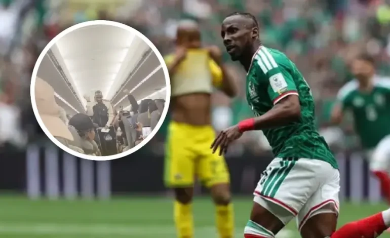 Julián Quiñones es ovacionado por pasajeros en vuelo tras Mundial 2026