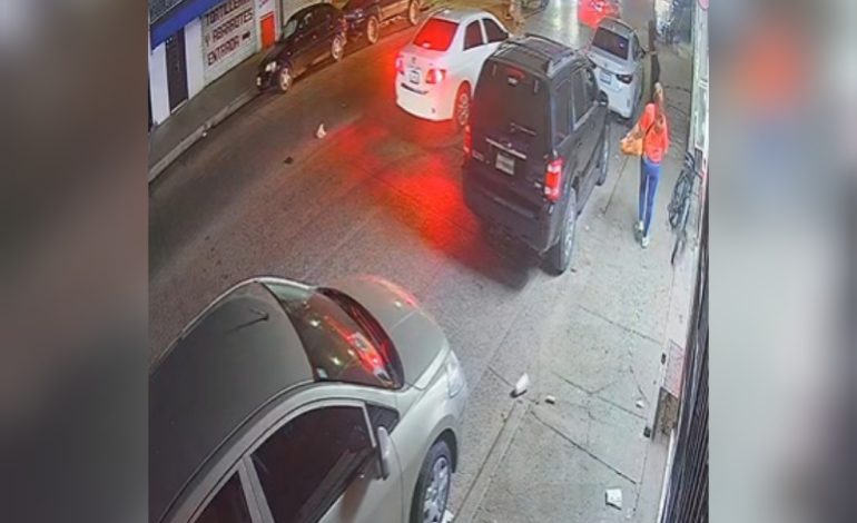 Buscan al conductor que arrolló a una mujer en Los Mochis, Sinaloa