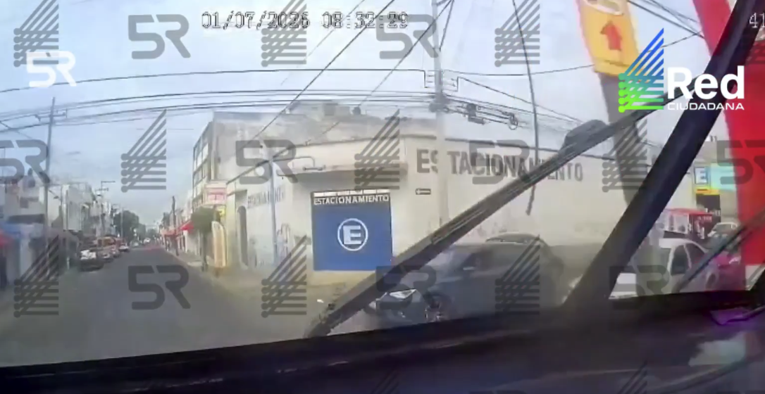 Choque en cruce de la 3 Sur y 29 Poniente en Puebla: video revela posible doble imprudencia