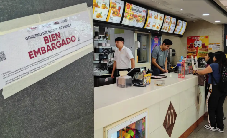Gobierno de Puebla inicia retiro parcial de sellos de embargo en Plaza Dorada