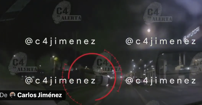Conductor evade Alcoholímetro y termina volcado en Venustiano Carranza