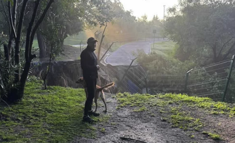 Deslave por lluvias colapsa tramo de ciclovía en el Parque Metropolitano de Puebla