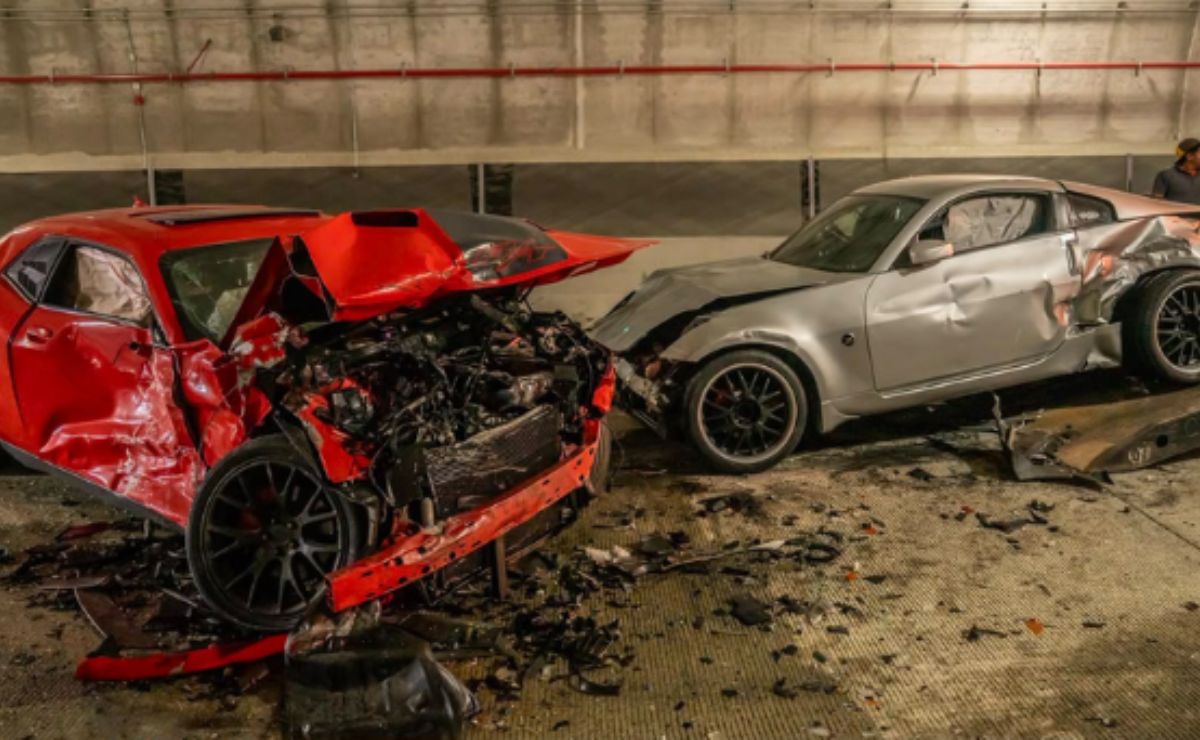 Carambola de autos deportivos cierra el Viaducto Elevado en Tijuana por dos horas