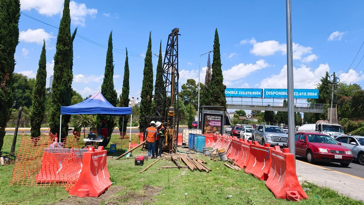 Cablebús de Puebla reducirá 18 mil toneladas de CO2 al año y afectará solo a 77 árboles, según estudio ambiental