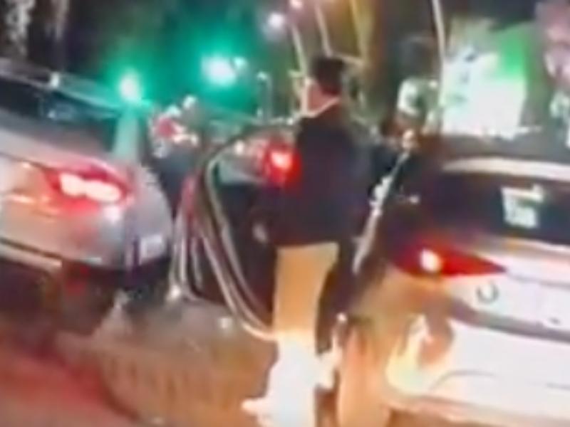 Conductora de plataforma resulta lesionada tras choque y atropellamiento en Avenida Juárez, Puebla