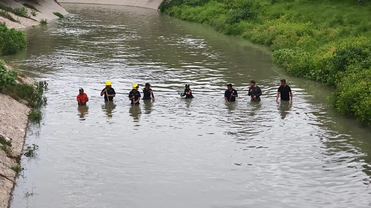 Búsqueda de joven desaparecido en Tecali tras hallar su motocicleta en canal de Valsequillo