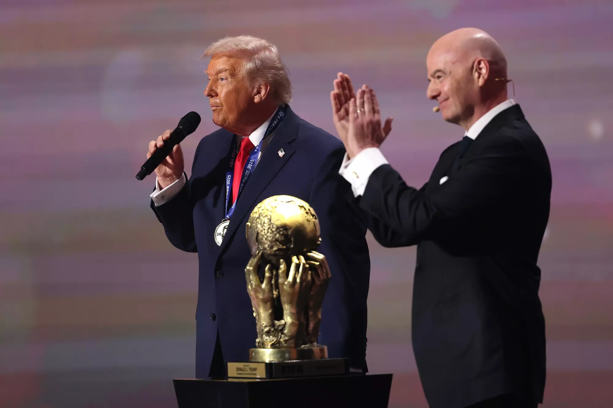 Donald Trump propone que el próximo Mundial en Estados Unidos excluya a México y Canadá